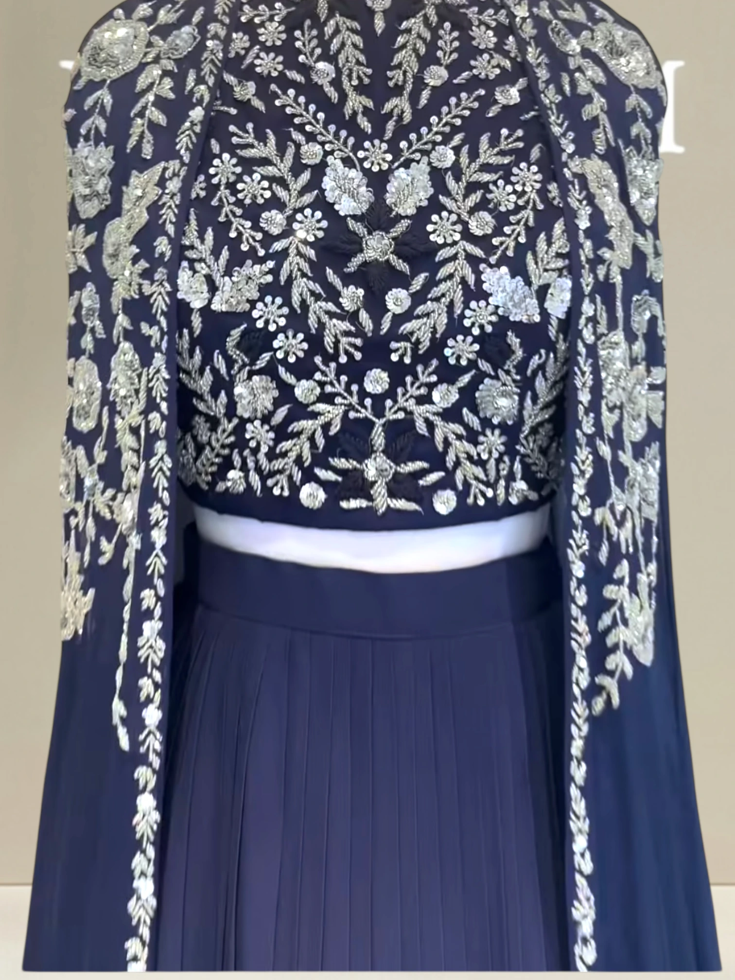 Pleated skirt with flowy cape0 product image