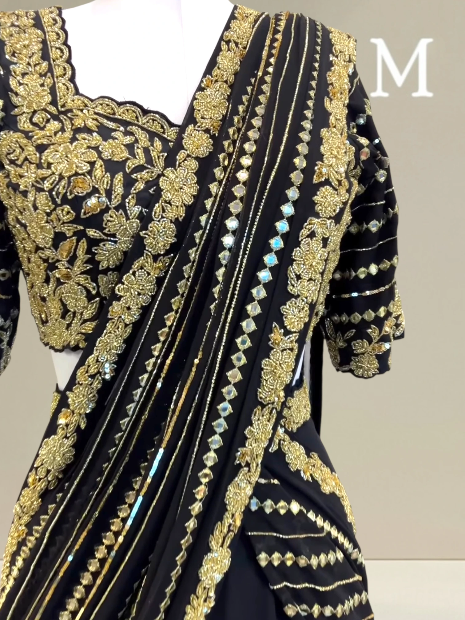 Fit and flare mirror set0 product image